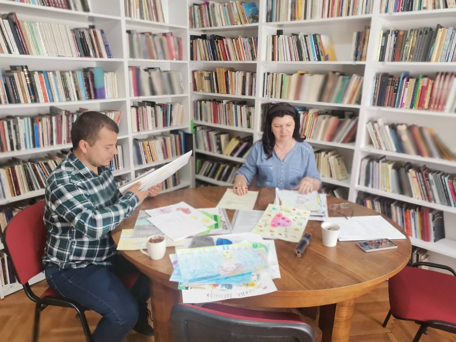 Резултати ликовно-литерарног конкурса „Десанкини шешири“ и „Стихови из Десанкиних шешира“